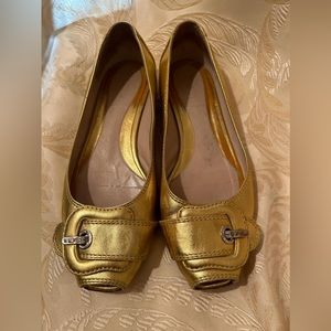 Fendi gold flat size 37.5